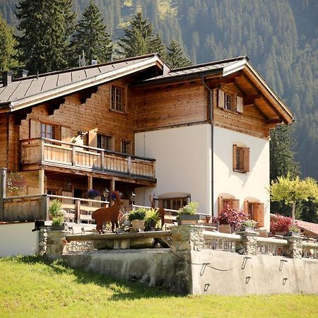 Hotel Berghaus Alpenroesli à Klosters-Serneus Extérieur photo
