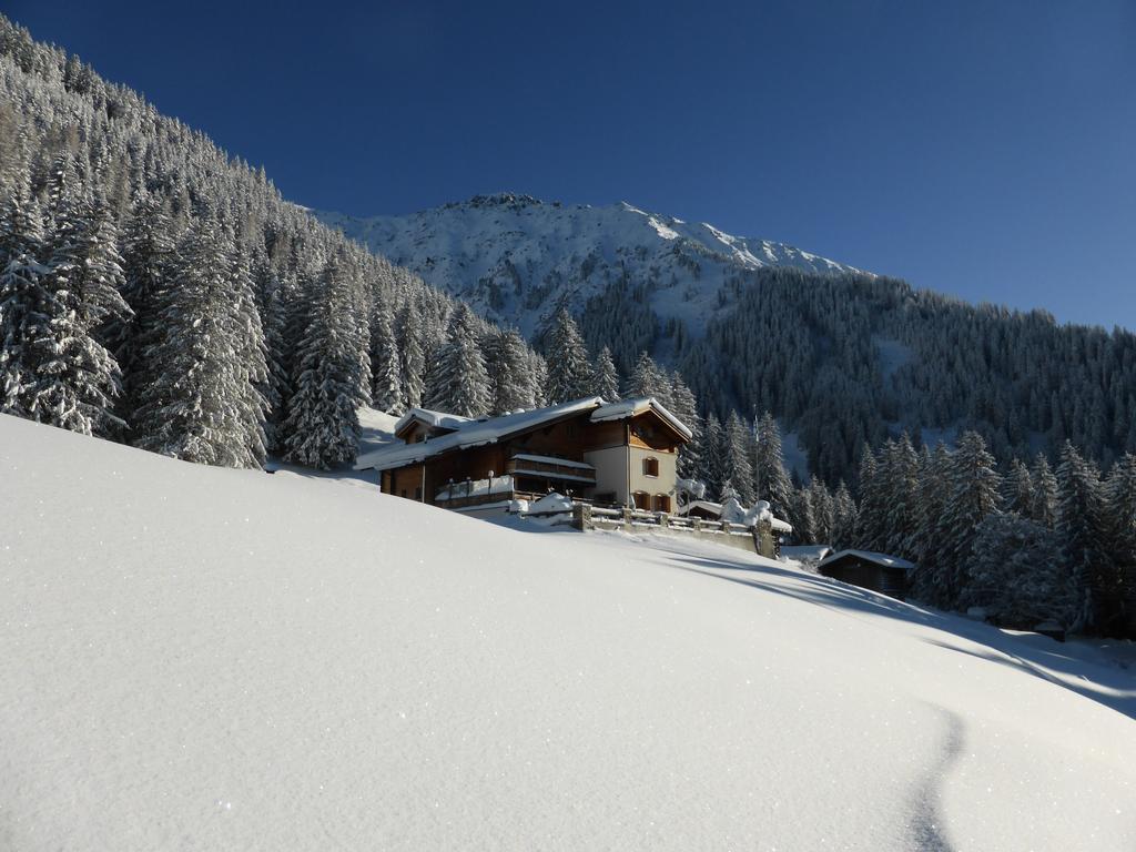Hotel Berghaus Alpenroesli à Klosters-Serneus Extérieur photo